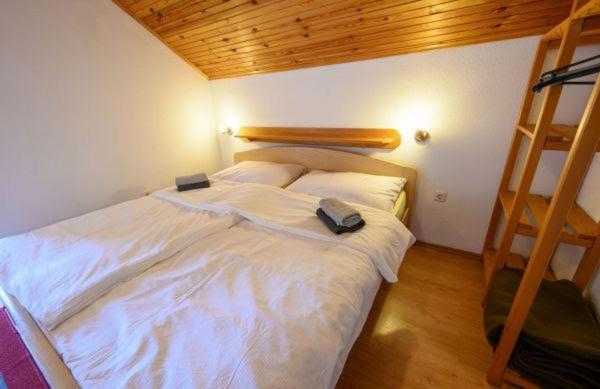 Guesthouse Mirko Hodak Seliste Dreznicko Eksteriør billede